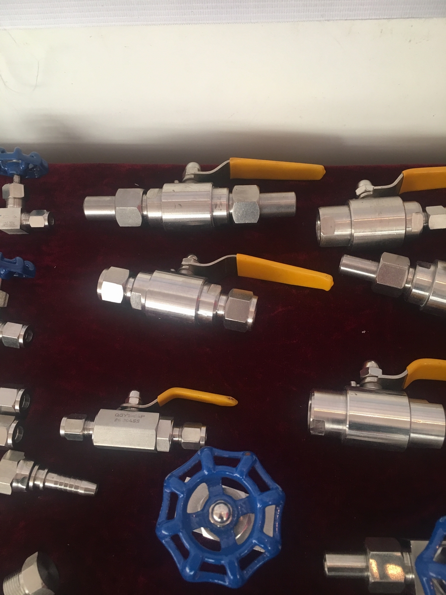 J13W-40P-64P-160P-320P不銹鋼高壓內螺紋針型閥(圖8)